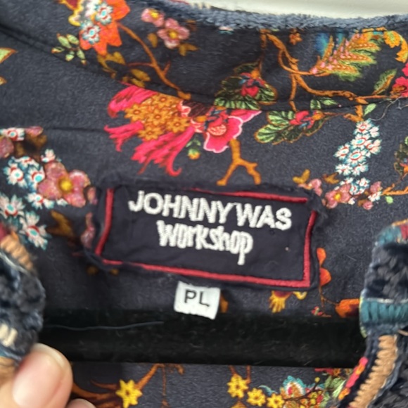 Johnny was workshop Top - Picture 4 of 5
